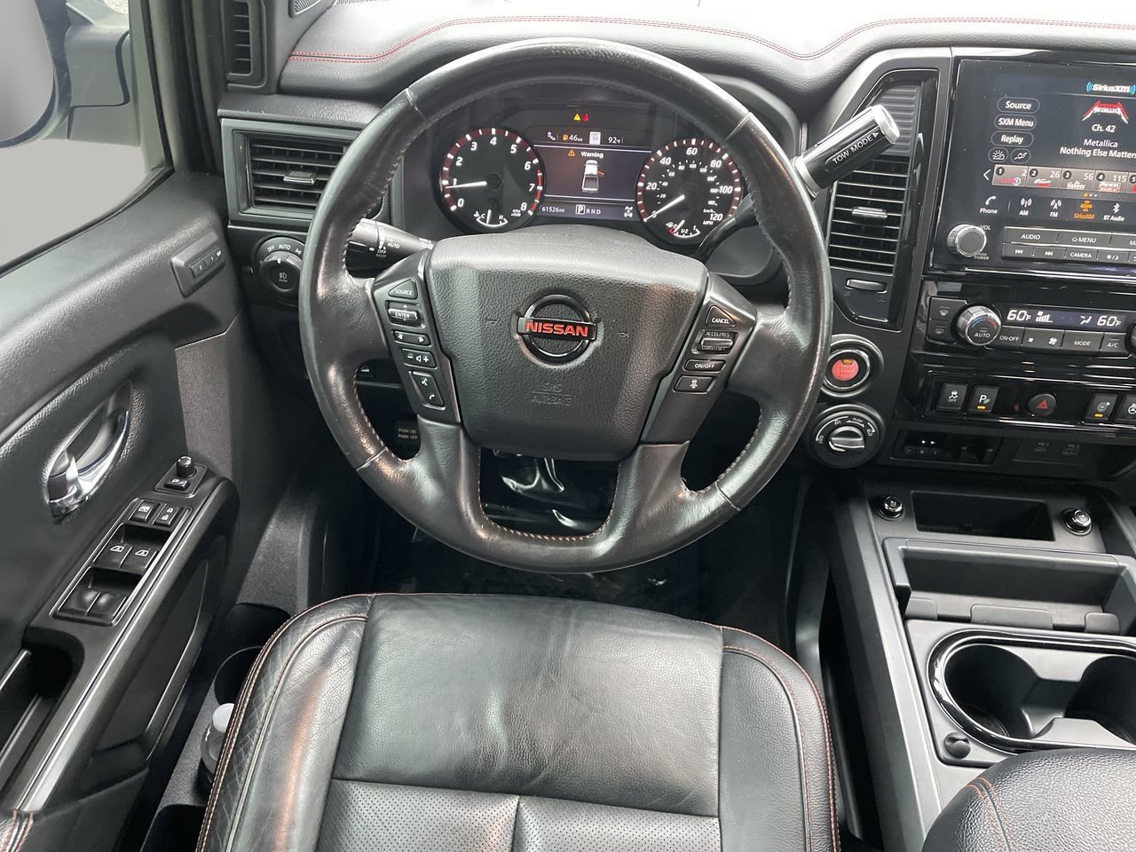 2020 Nissan Titan PRO-4X Crew Cab photo 12