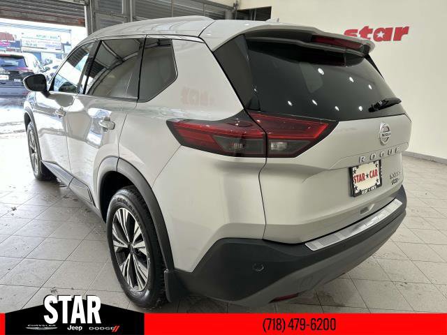 2021 Nissan Rogue SV photo 2