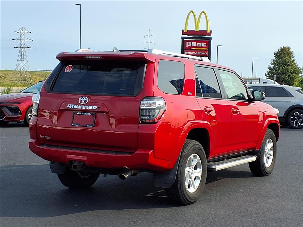 2016 Toyota 4Runner SR5 photo 11