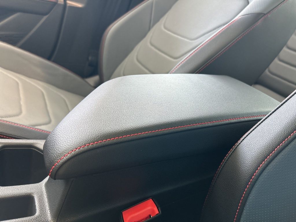 2025 Volkswagen Jetta GLI 2.0T Autobahn photo 29
