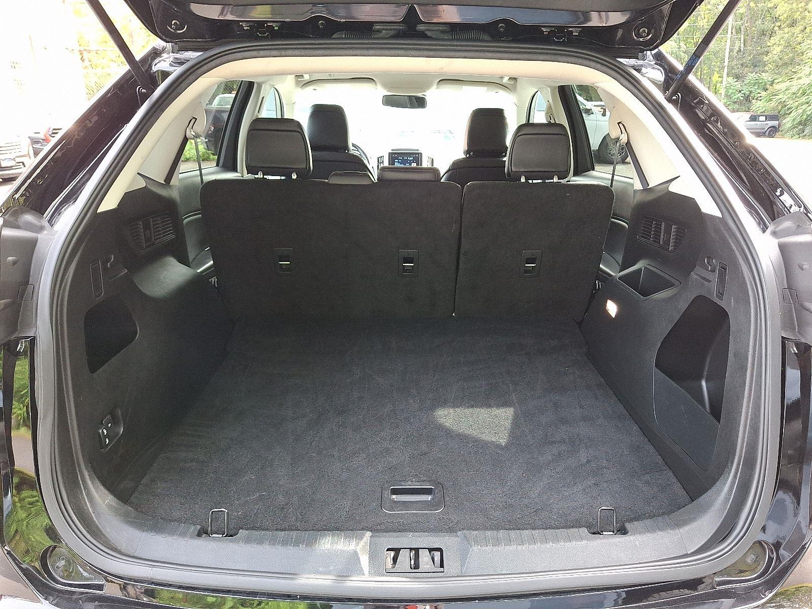 2024 Ford Edge SEL photo 25