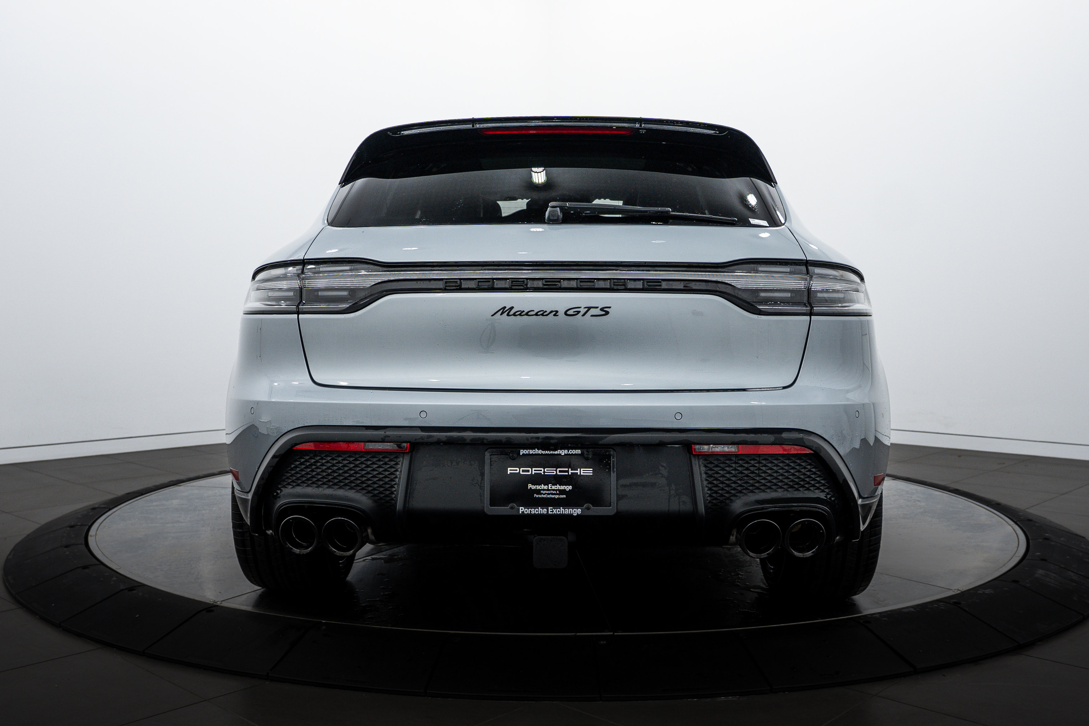 2025 Porsche Macan GTS photo 3