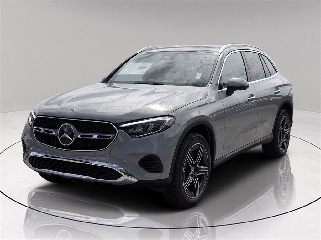 2026 Mercedes Benz GLC 300 photo 3