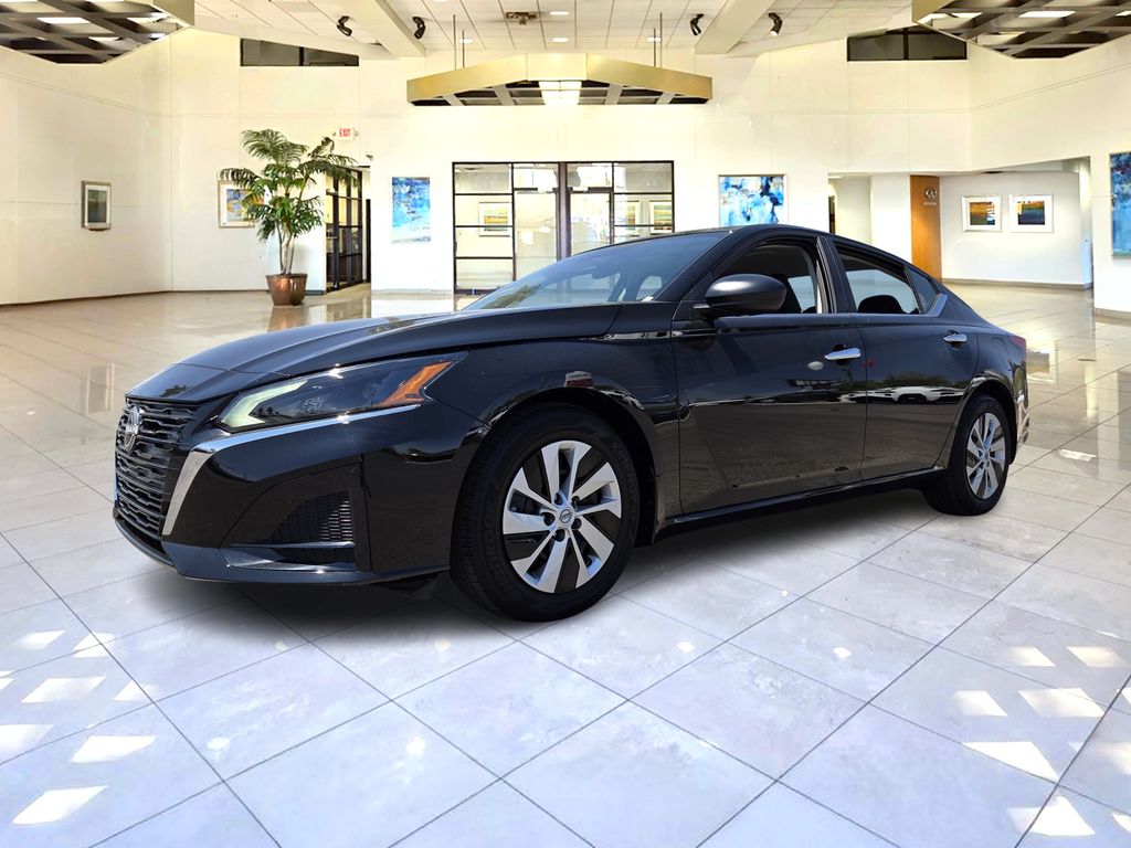 2025 Nissan Altima 2.5 S photo 3