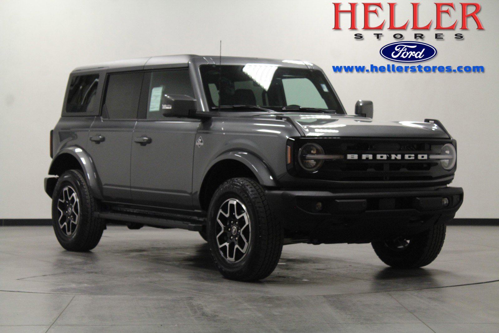 2024 Ford Bronco 4-Door Outer Banks's photo