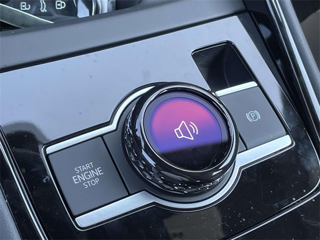 2025 Volkswagen Tiguan SEL R-Line Black photo 25