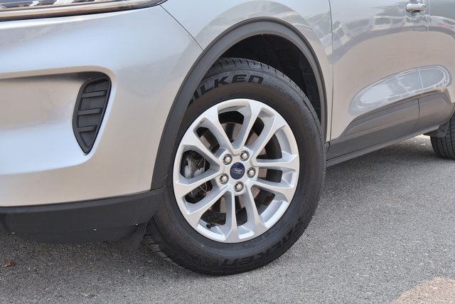 2022 Ford Escape SE photo 3