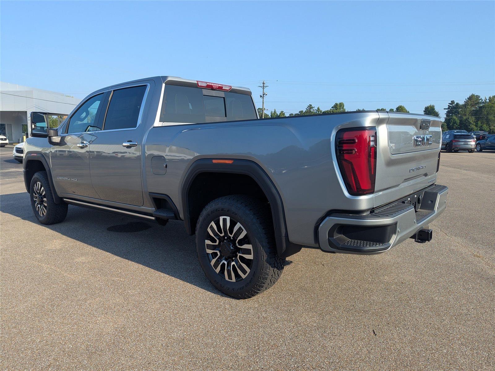 2025 Gmc Sierra 2500 HD Denali Ultimate photo 5