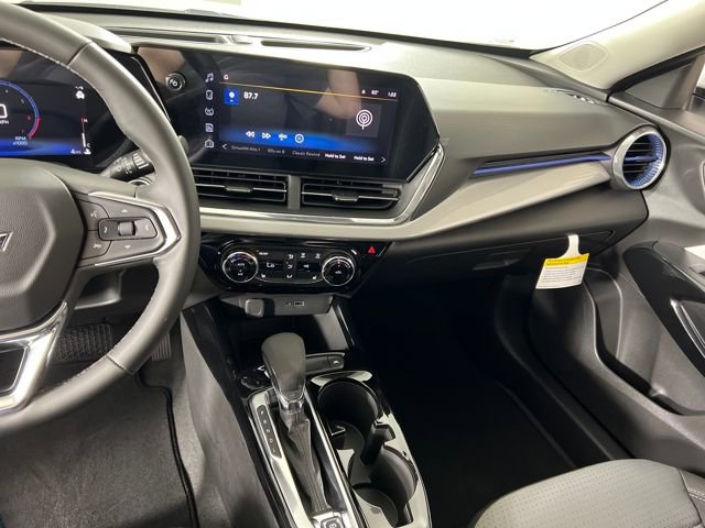 2026 Chevrolet Trax LT photo 13