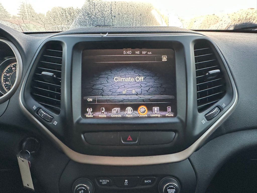 2016 Jeep Cherokee Latitude photo 10