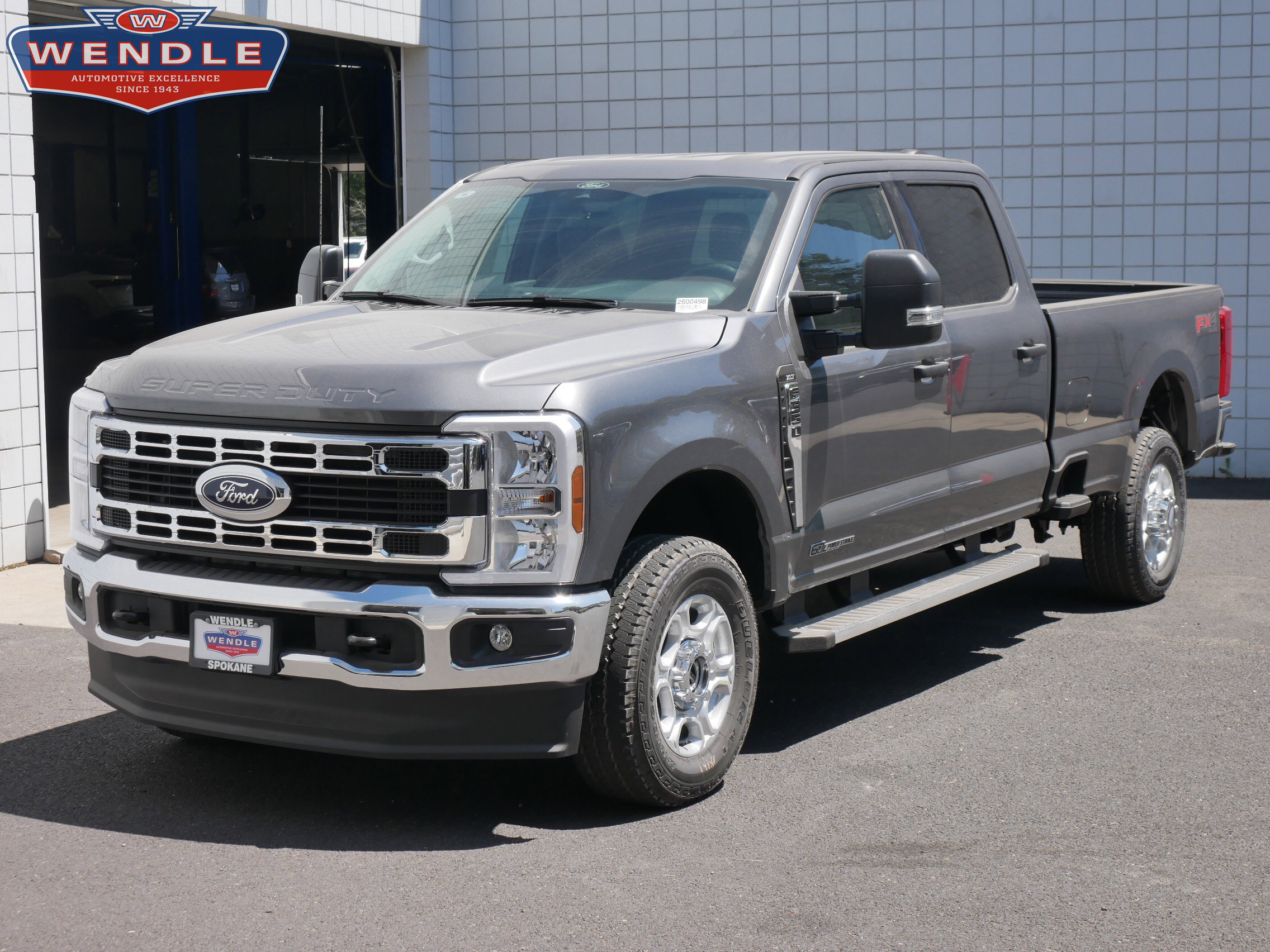 2025 Ford F-350 Super Duty XLT's photo