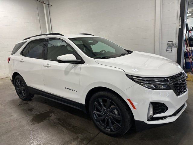 2022 Chevrolet Equinox RS photo 3