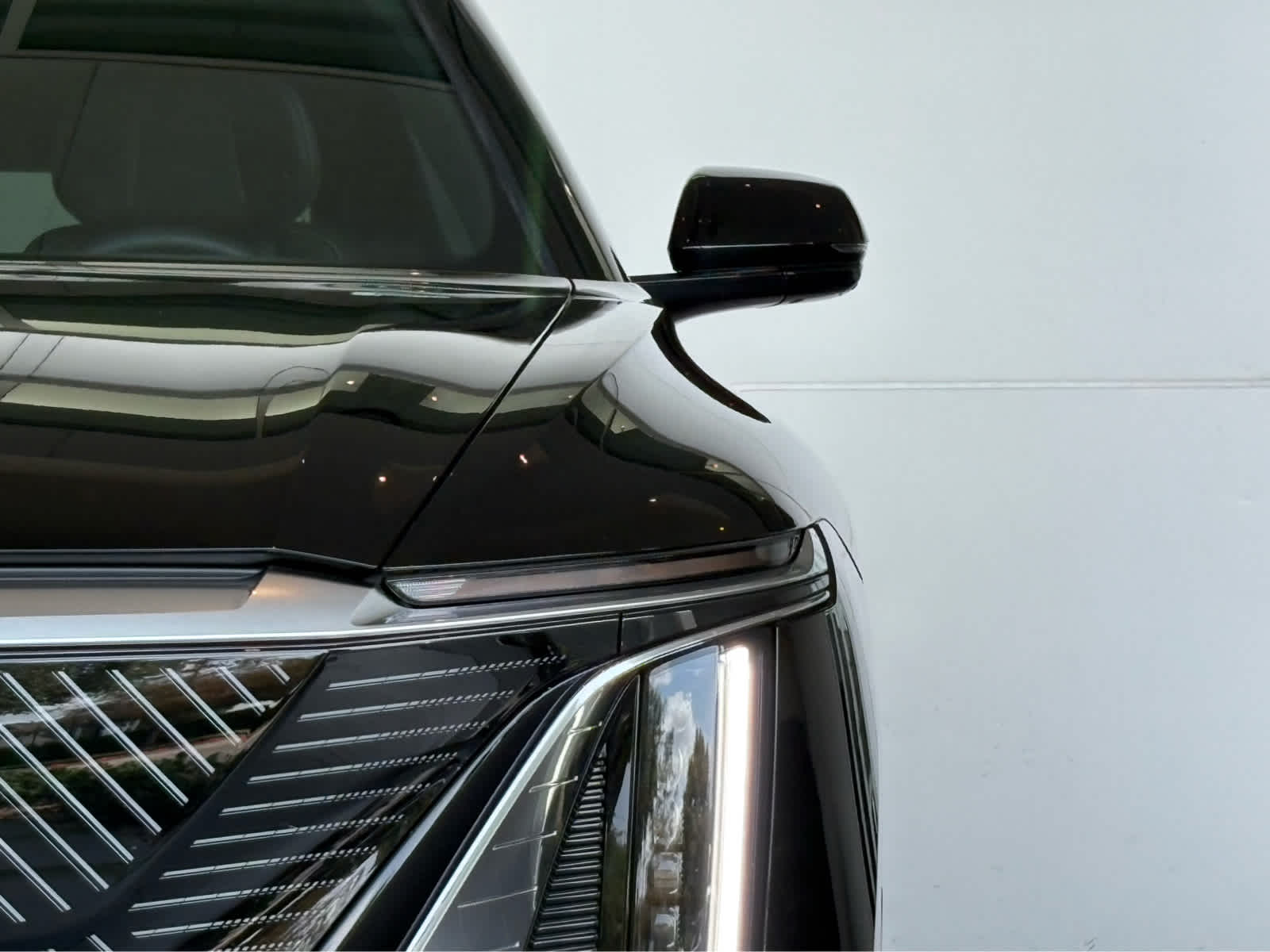2024 Cadillac Lyriq Luxury photo 6