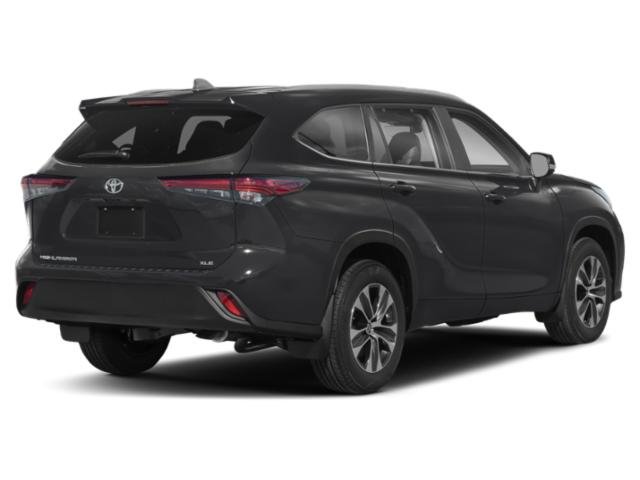 2025 Toyota Highlander XLE photo 2