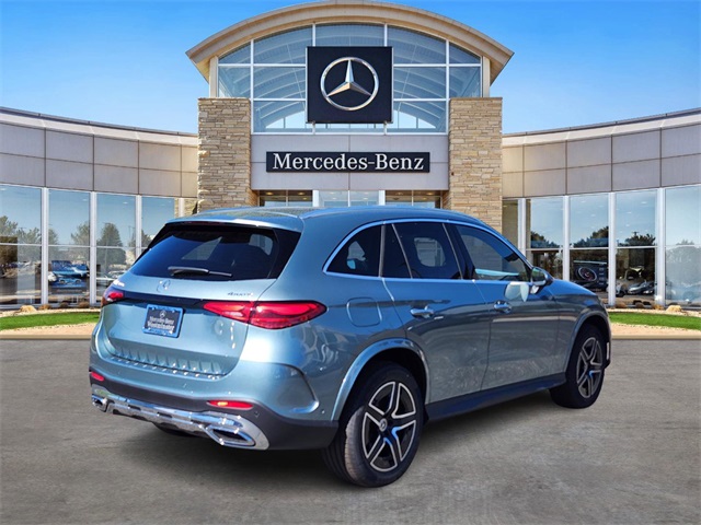 2026 Mercedes Benz GLC 300 4MATIC photo 3