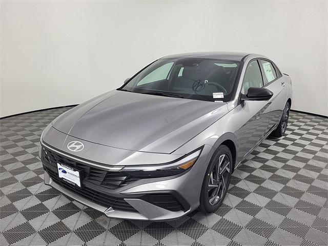 2025 Hyundai Elantra SEL Sport photo 4