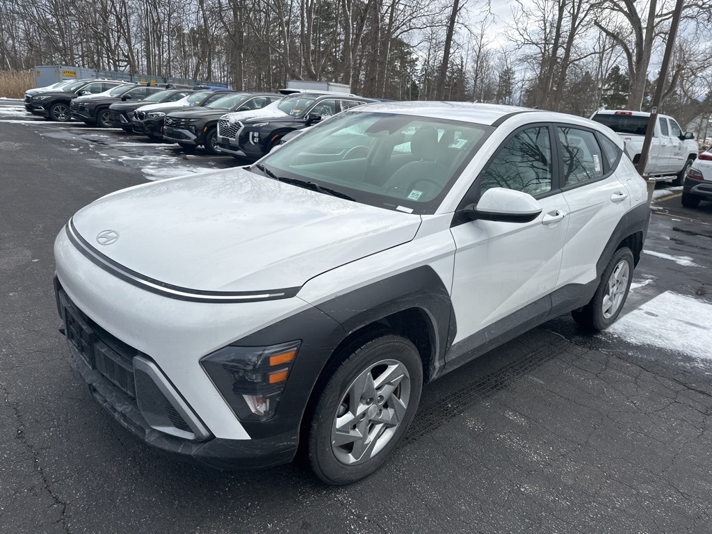 2025 Hyundai Kona SE photo 4