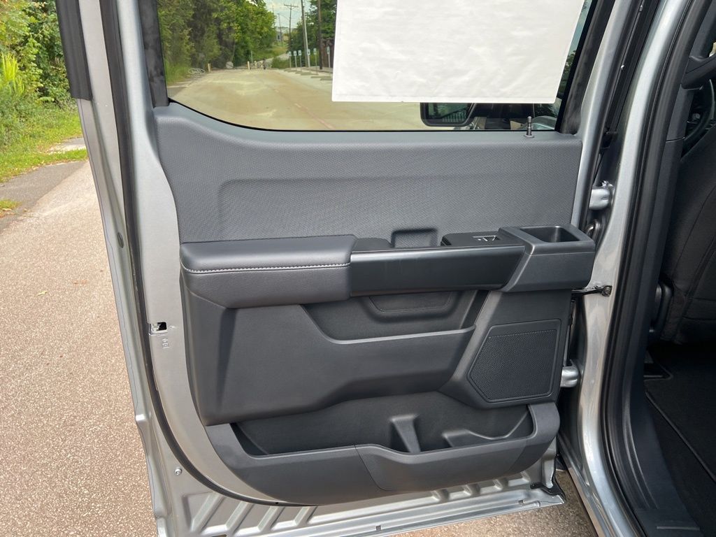 2025 Ford F-150 STX photo 26