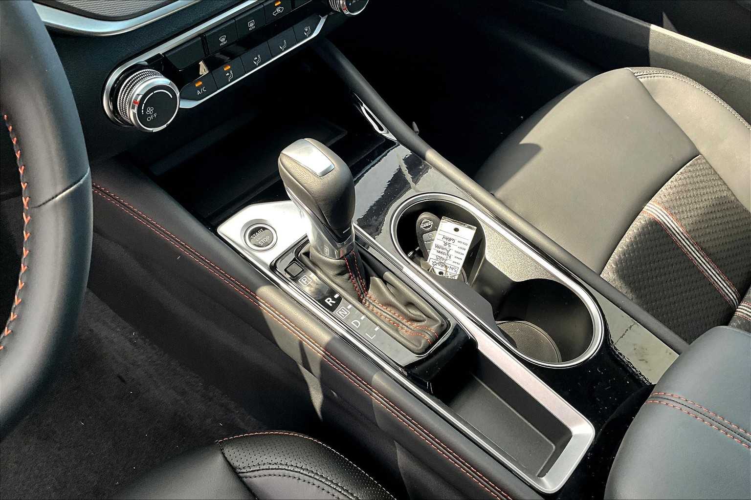 2025 Nissan Altima 2.5 SR photo 10