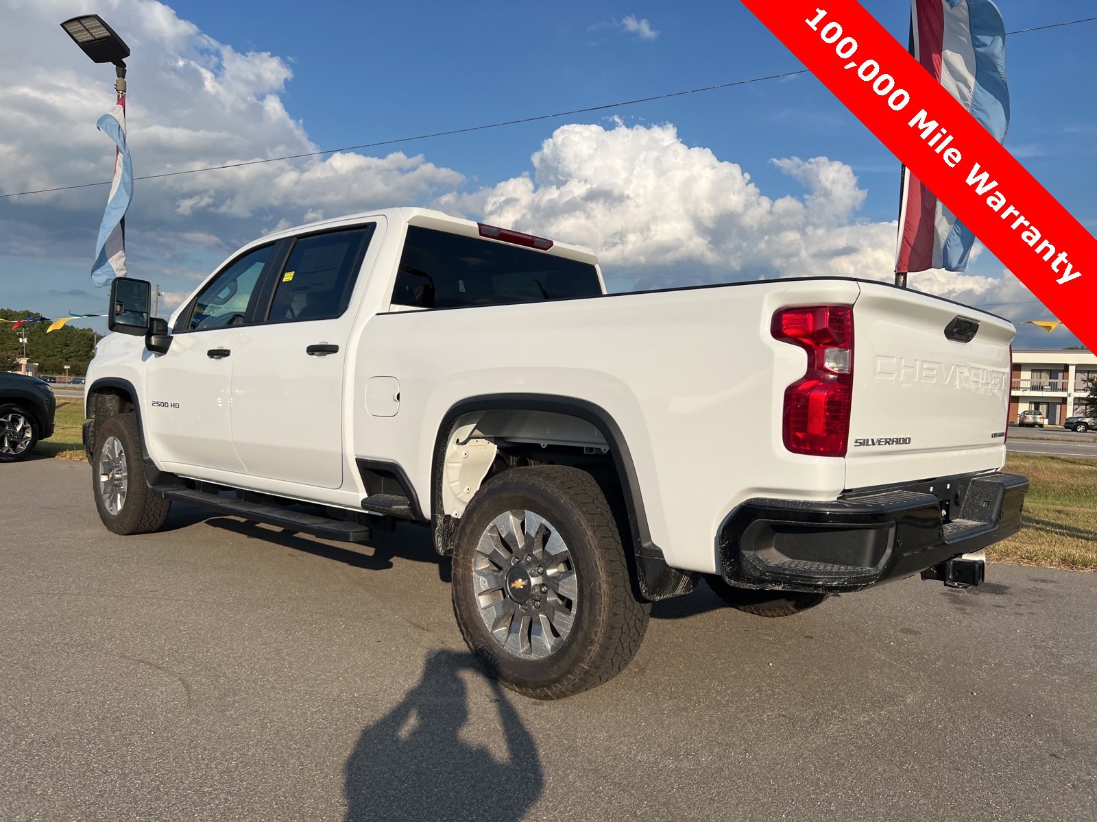 2026 Chevrolet Silverado 2500HD Custom photo 3