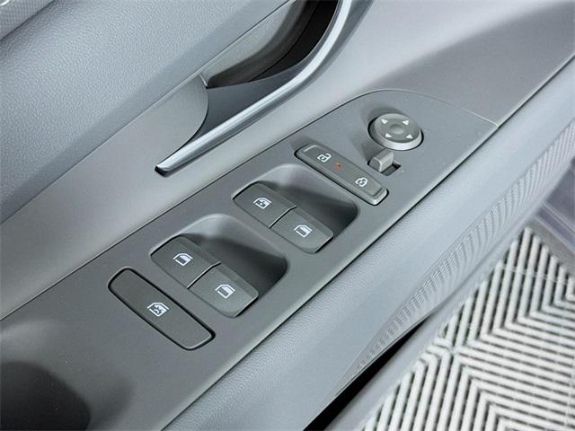 2025 Hyundai Elantra Hybrid SEL Sport photo 24