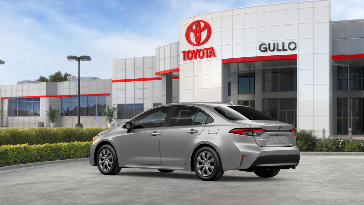 2026 Toyota Corolla LE photo 2