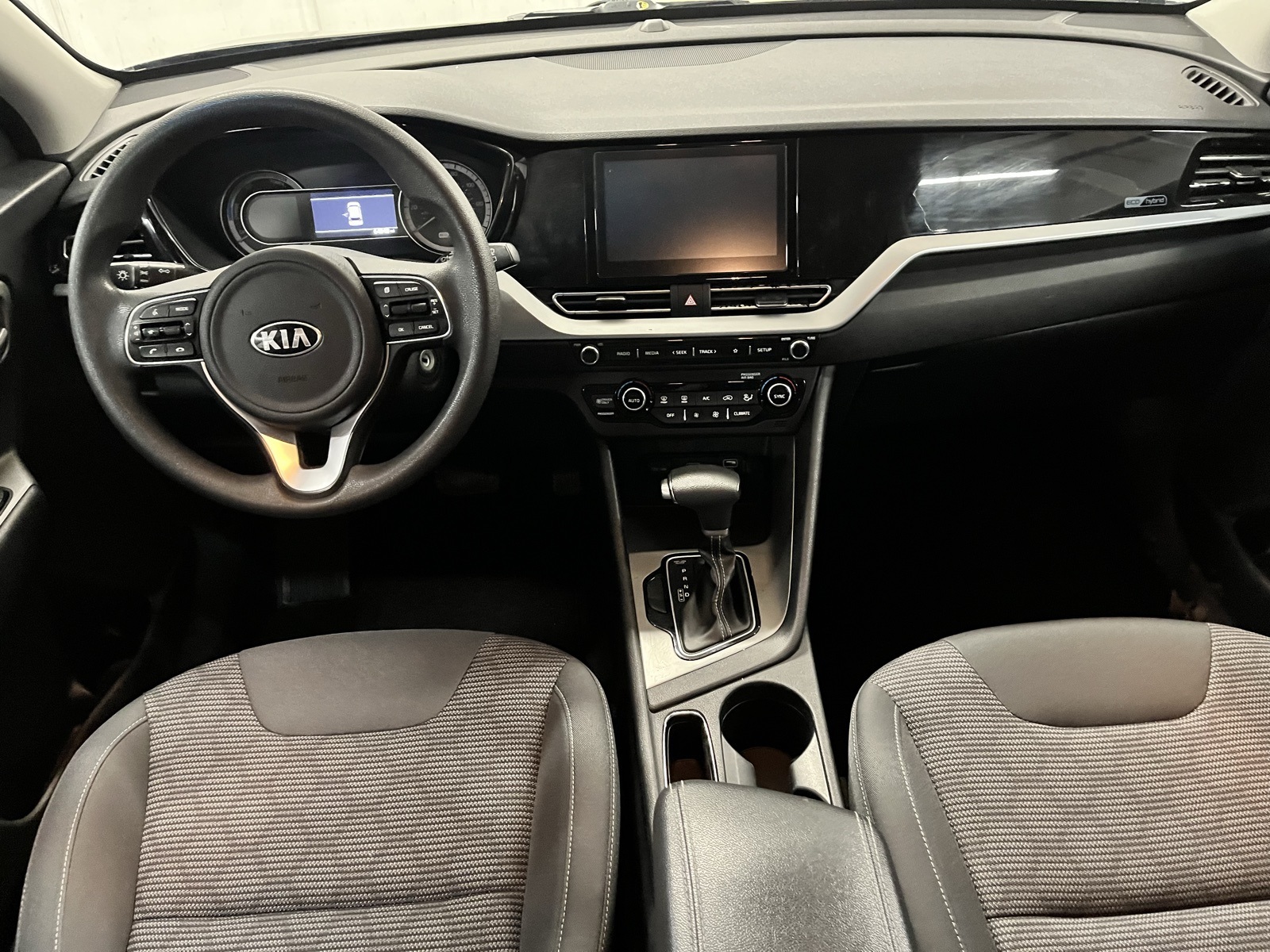 2021 Kia Niro LX photo 9