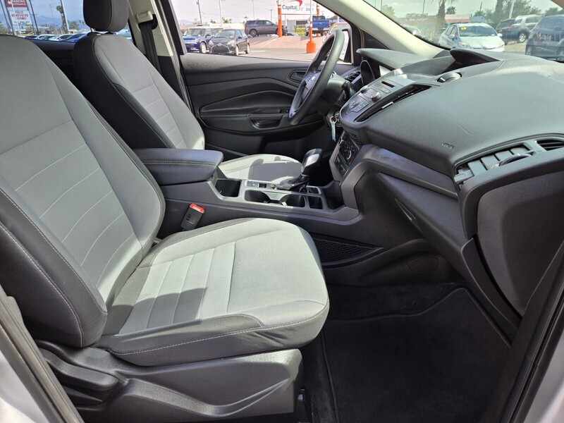 2018 Ford Escape S photo 13