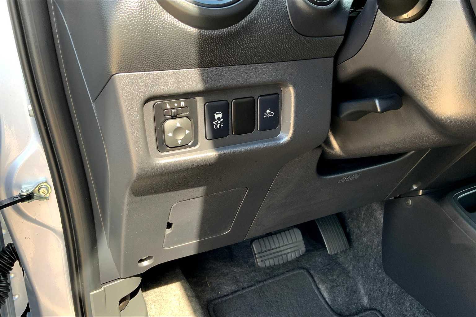 2024 Mitsubishi Mirage G4 LE photo 33