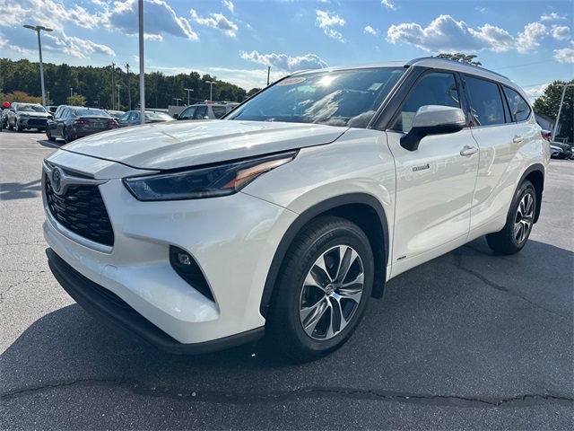 2021 Toyota Highlander Hybrid XLE photo 4