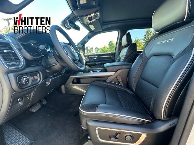 2025 Ram 1500 Laramie photo 24