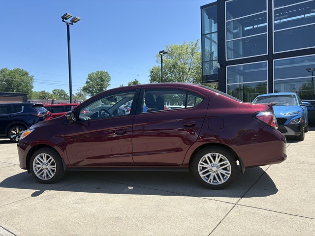 2024 Mitsubishi Mirage G4 SE photo 3