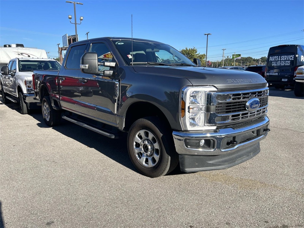 2024 Ford F-250 XLT photo 2