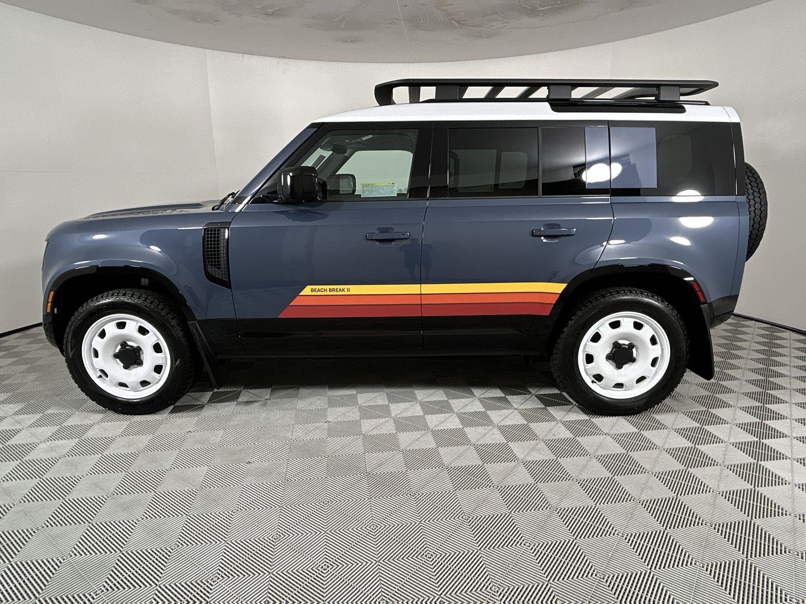 2025 Land Rover Defender 110 S photo 2