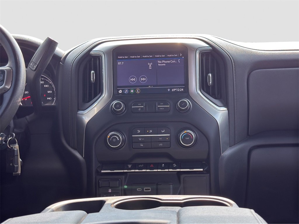 2021 Chevrolet Silverado LT photo 21
