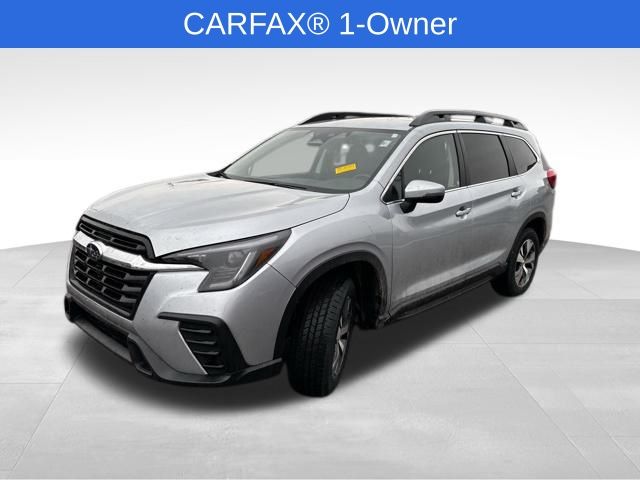 2023 Subaru Ascent Premium's photo