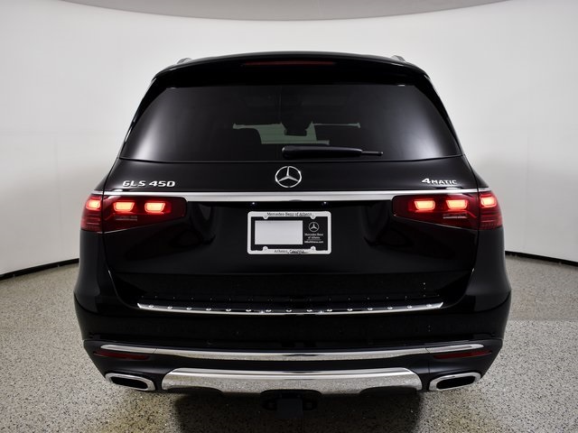 2026 Mercedes Benz GLS 450 4MATIC photo 3