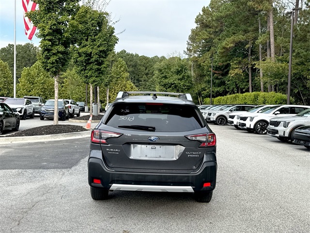 2023 Subaru Outback Touring photo 4