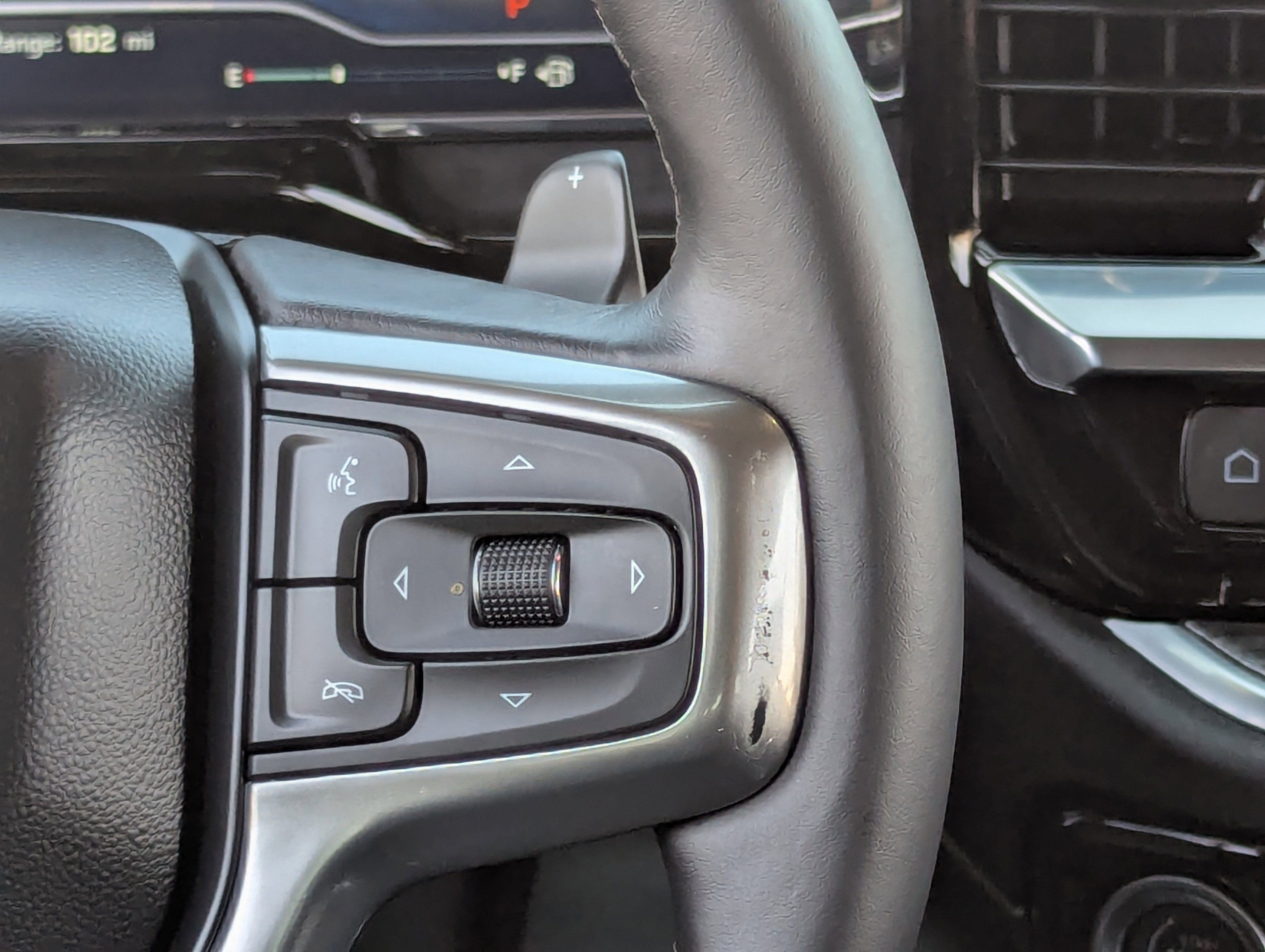 2023 Chevrolet Silverado 1500 LTZ photo 3