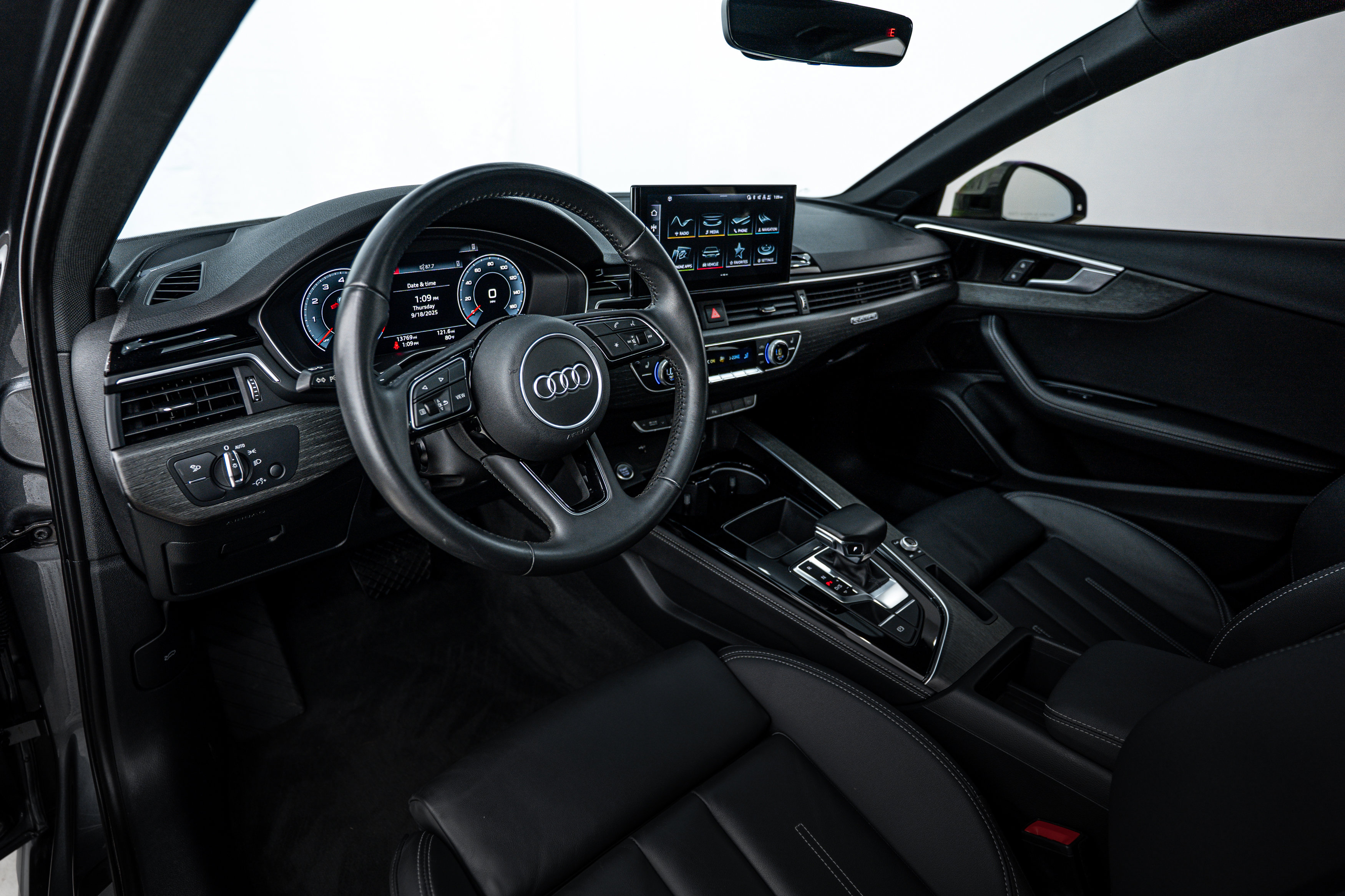 2020 Audi A4 Quattro Premium Plus photo 8