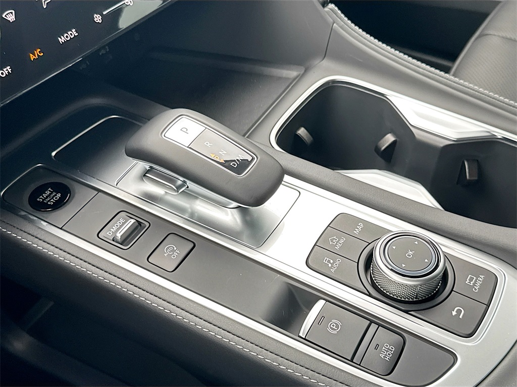 2026 Infiniti QX60 Luxe photo 16