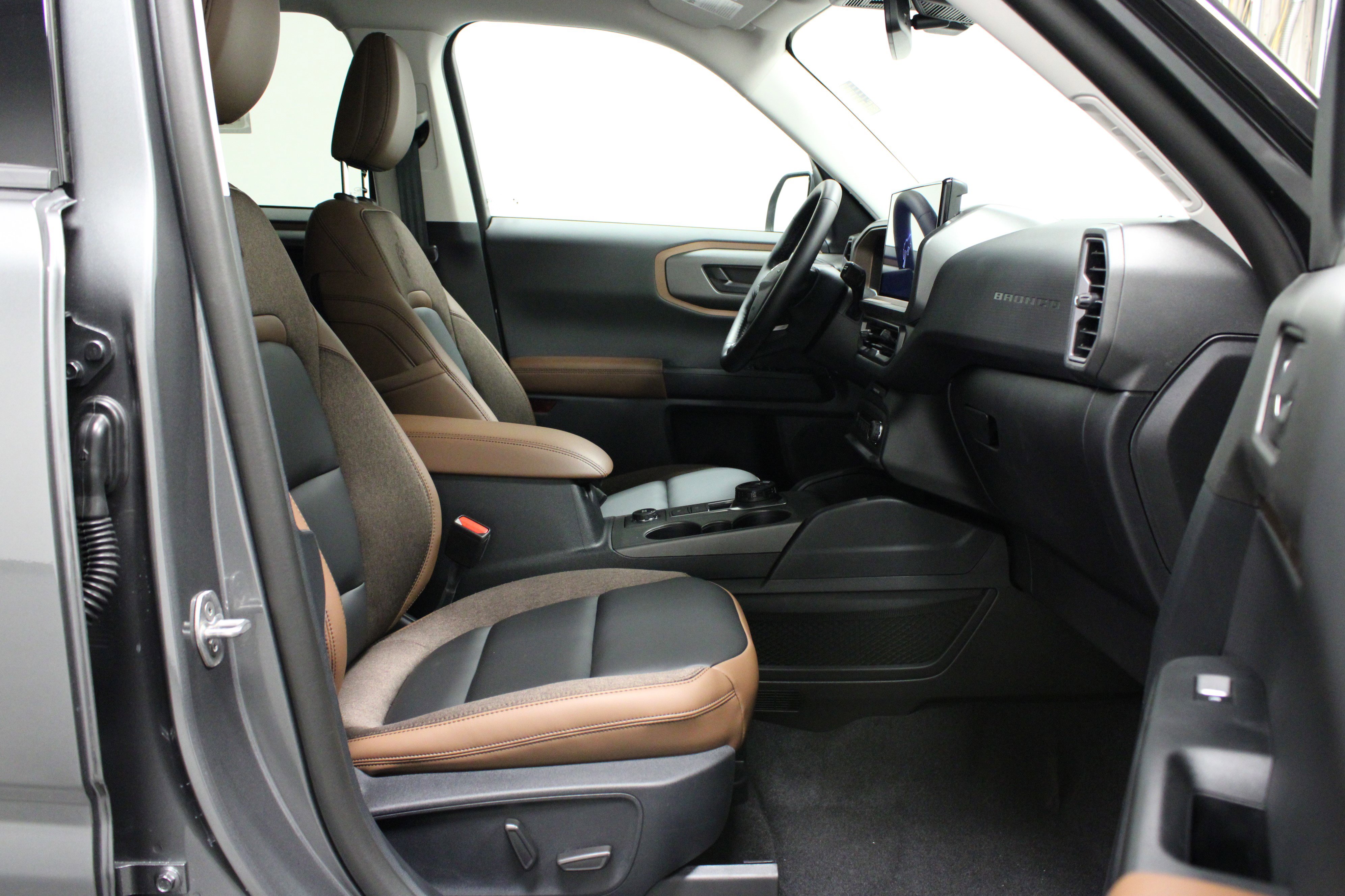 2025 Ford Bronco Sport Outer Banks photo 12