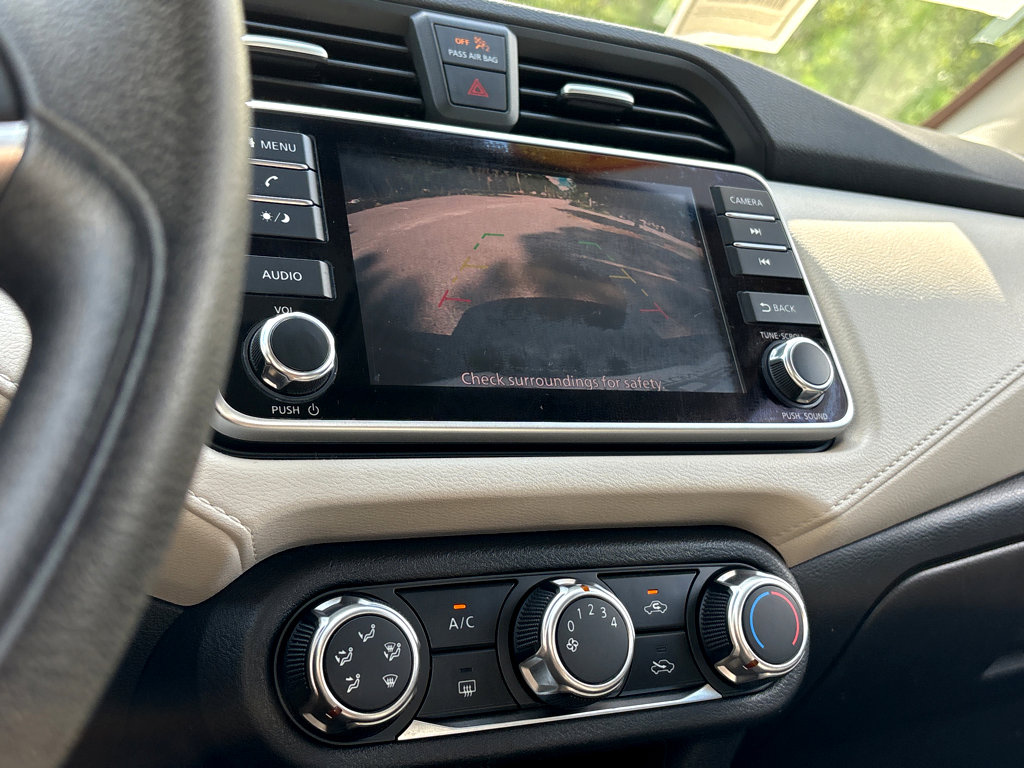 2021 Nissan Versa 1.6 SV photo 7
