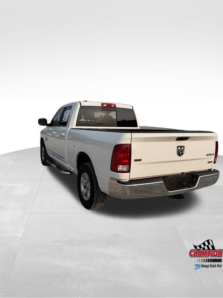 2019 Ram 1500 Classic SLT photo 4