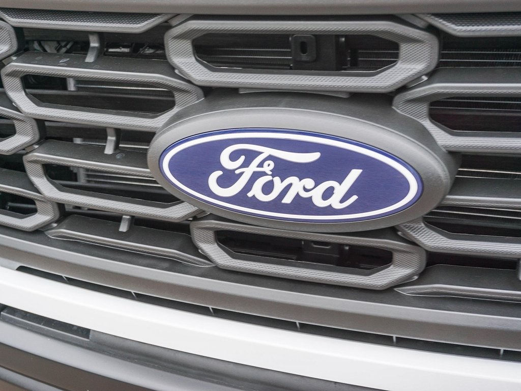 2025 Ford F-150 XL photo 4