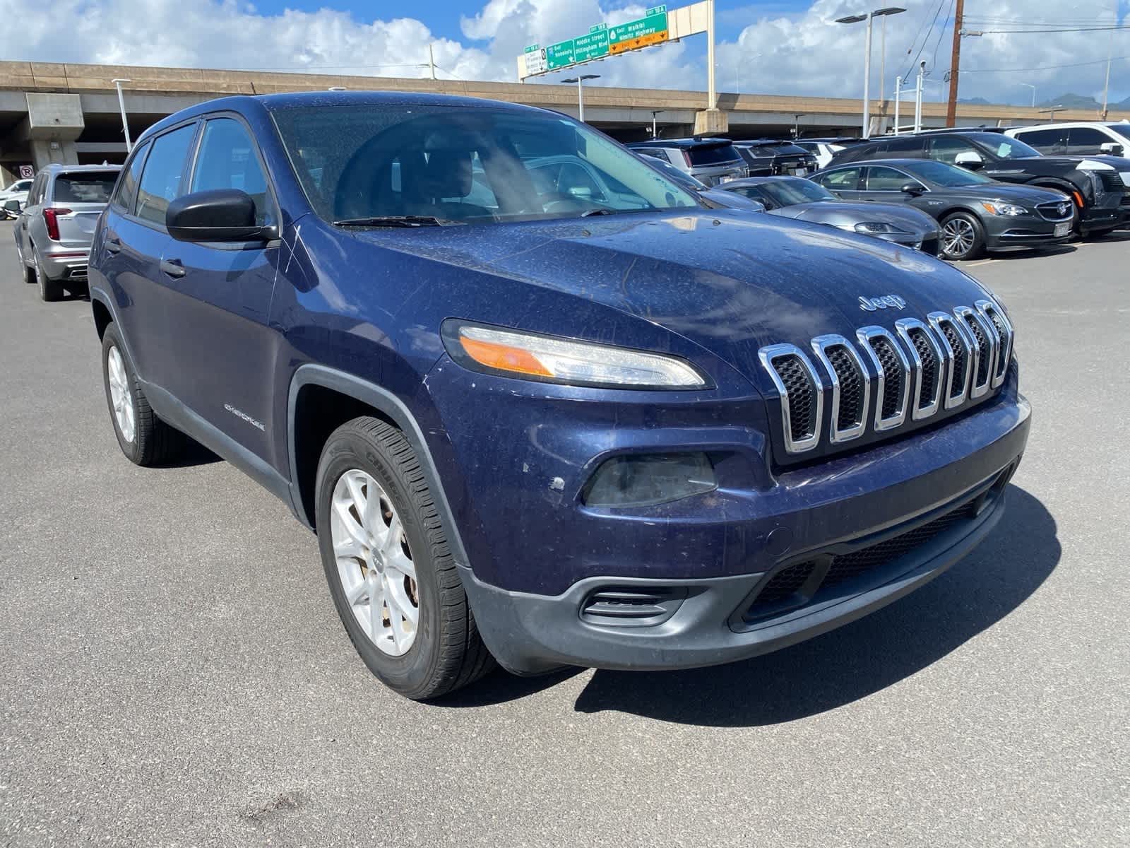 2014 Jeep Cherokee Sport photo 3