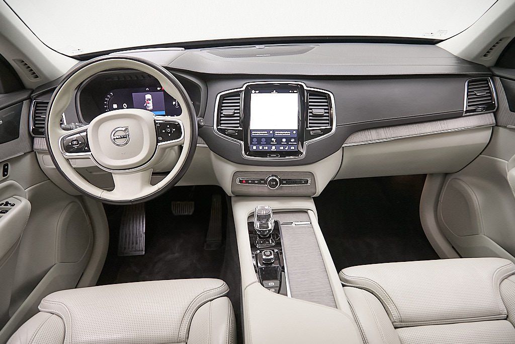 2023 VOLVO XC90 - Image 27