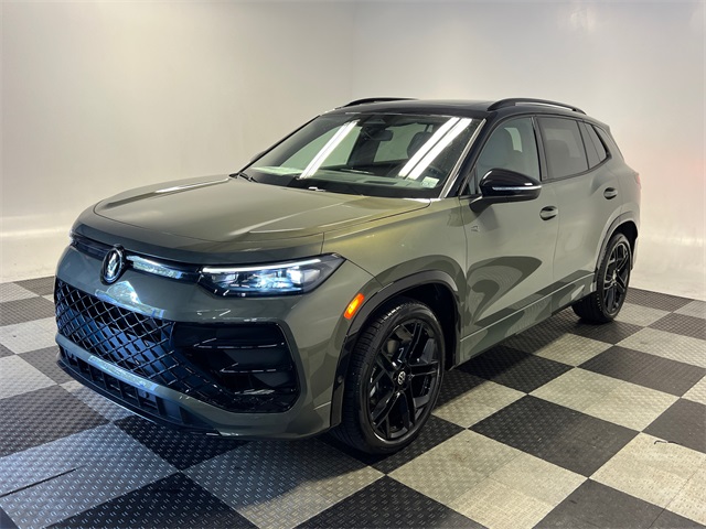 2025 Volkswagen Tiguan SE R-Line Black photo 2