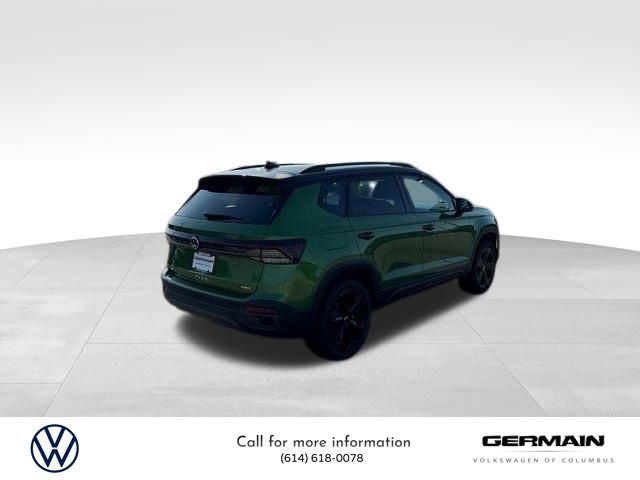 2025 Volkswagen Taos SE photo 3