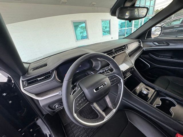 2024 Jeep Grand Cherokee Limited photo 10